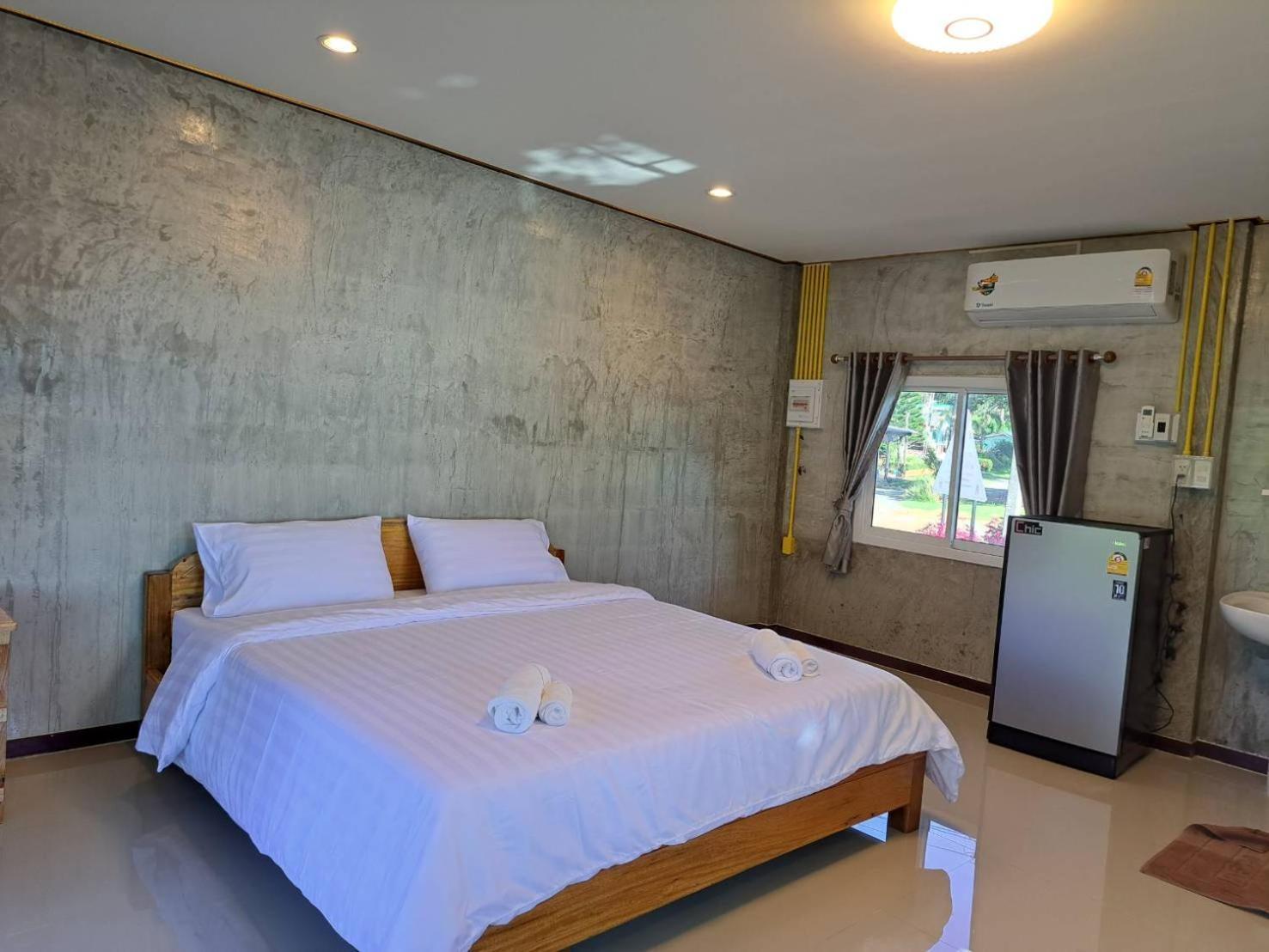 Lomtalay Resort Trat Laem Ngop Extérieur photo