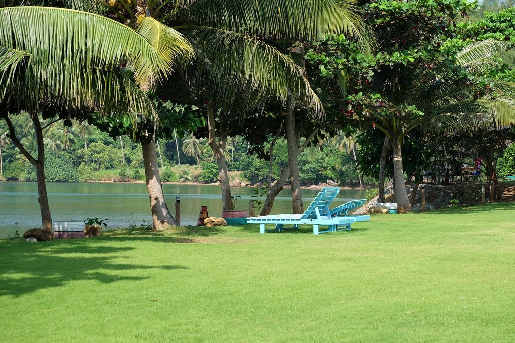 Lomtalay Resort Trat Laem Ngop Extérieur photo