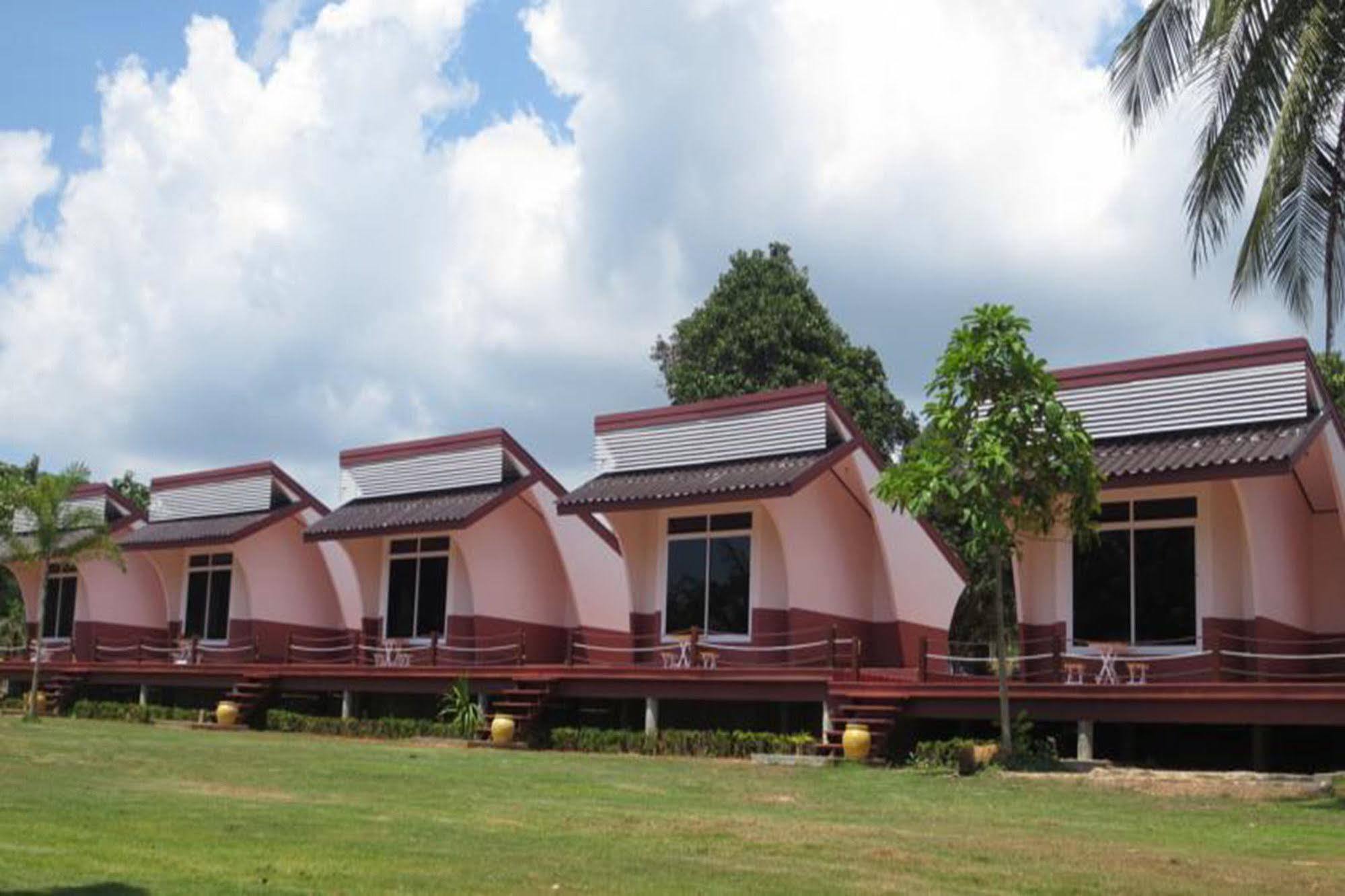 Lomtalay Resort Trat Laem Ngop Extérieur photo