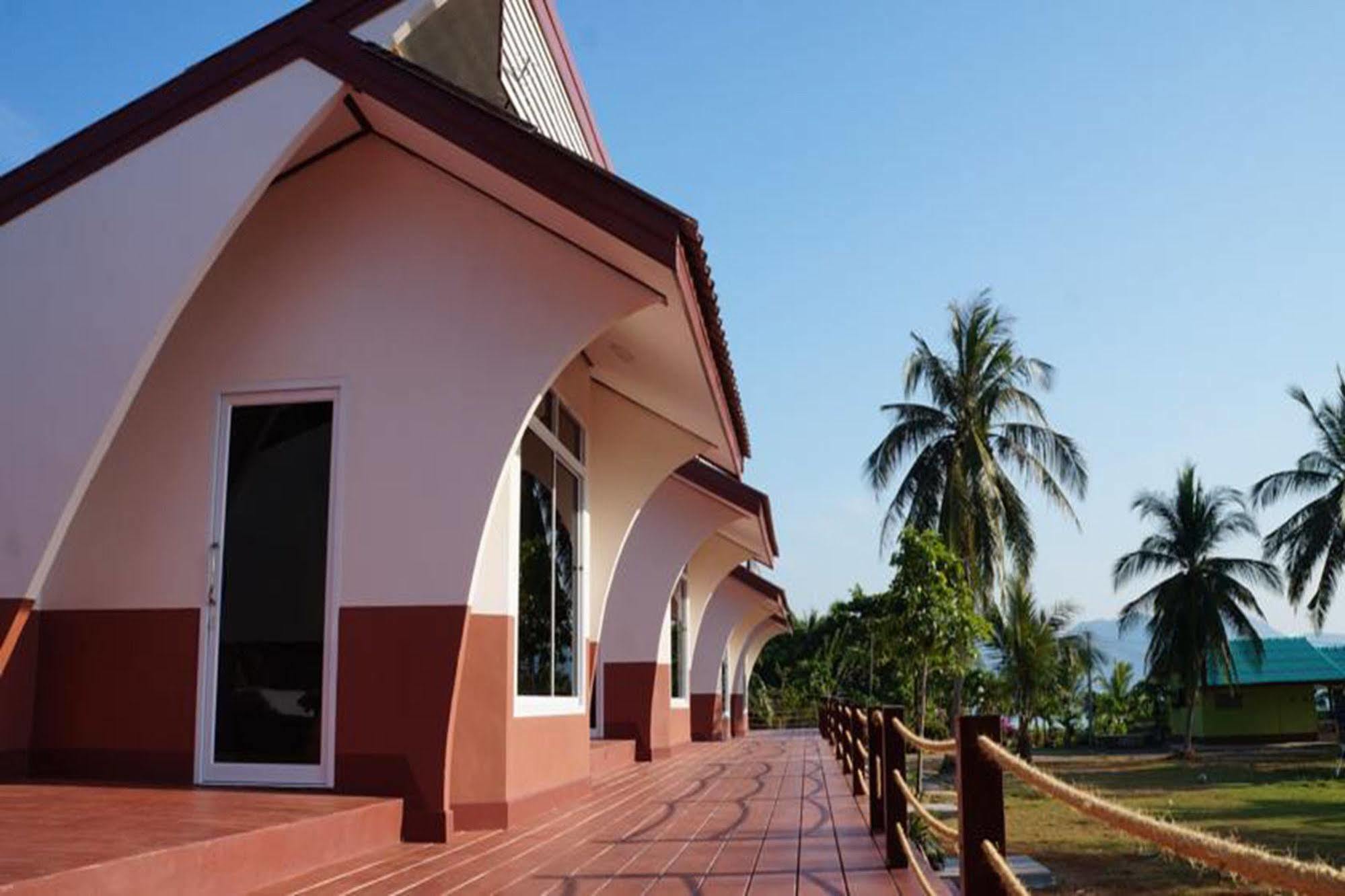 Lomtalay Resort Trat Laem Ngop Extérieur photo