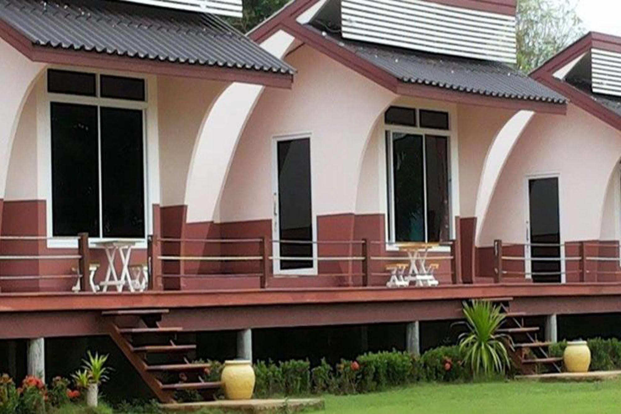 Lomtalay Resort Trat Laem Ngop Extérieur photo