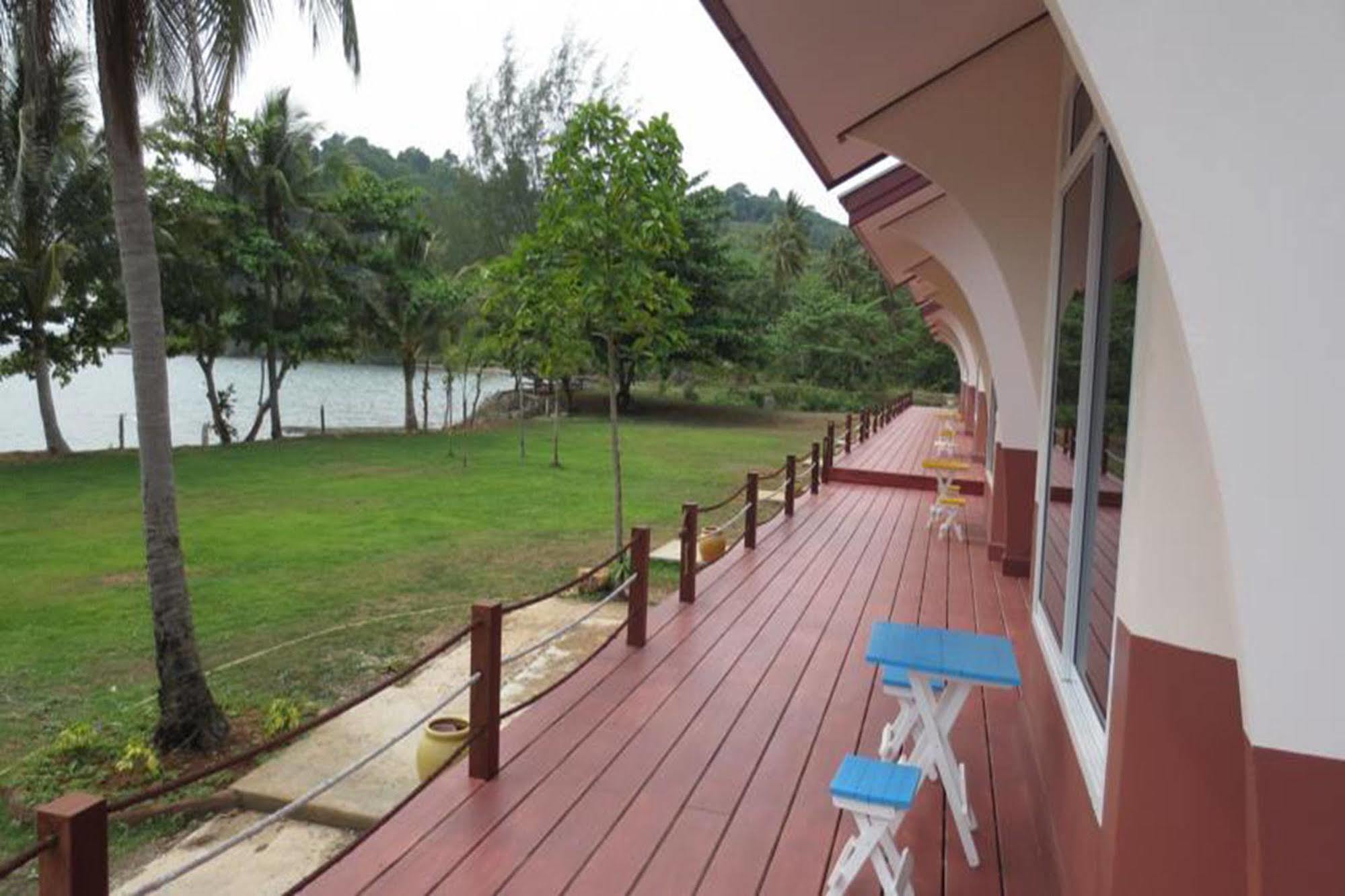 Lomtalay Resort Trat Laem Ngop Extérieur photo