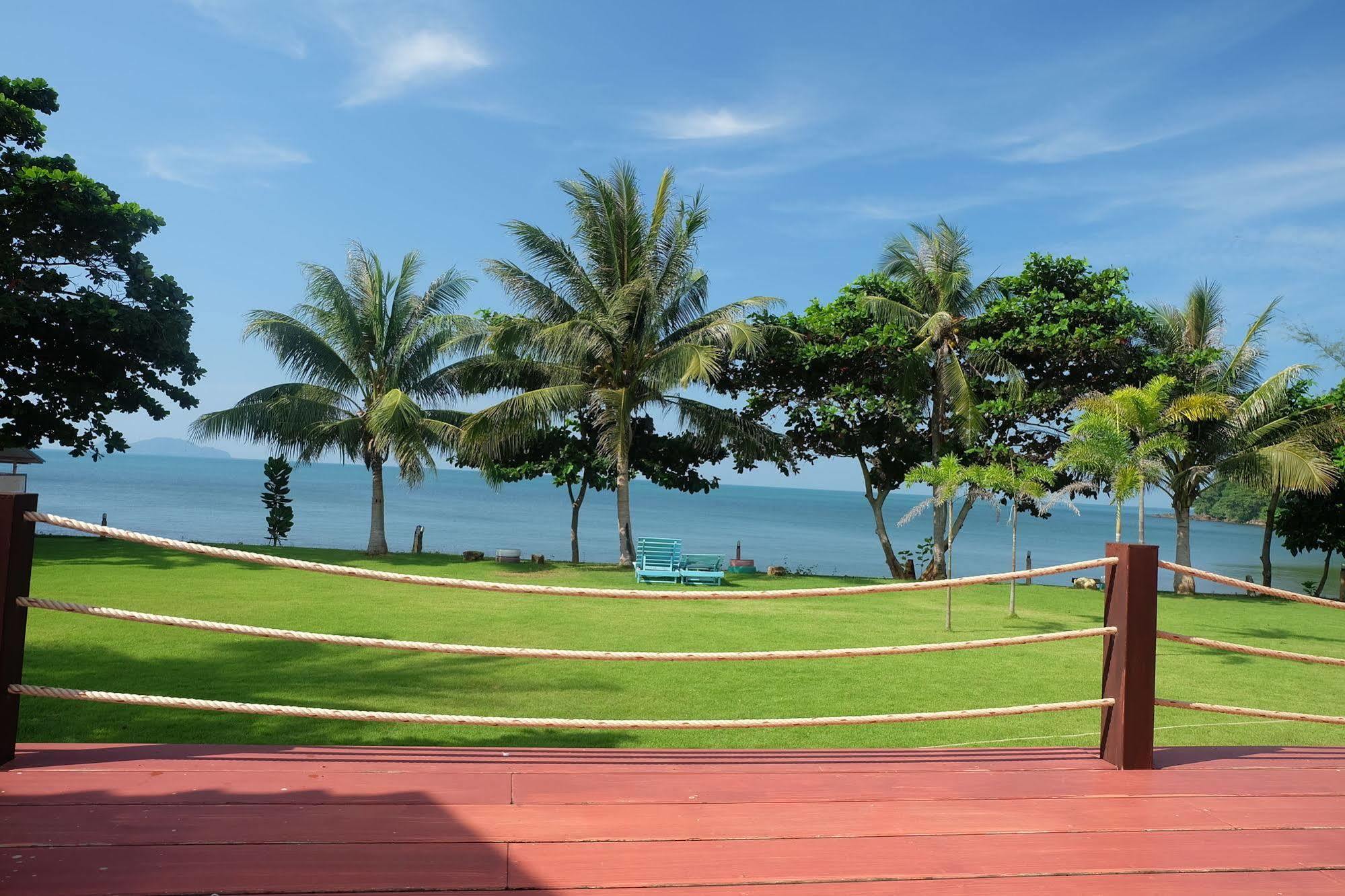 Lomtalay Resort Trat Laem Ngop Extérieur photo