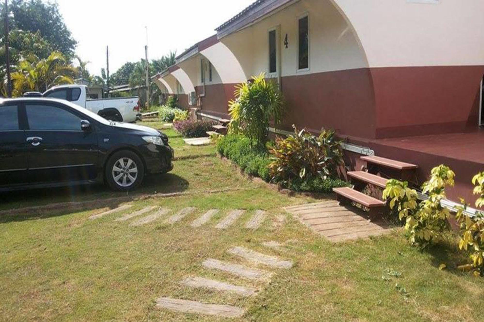 Lomtalay Resort Trat Laem Ngop Extérieur photo