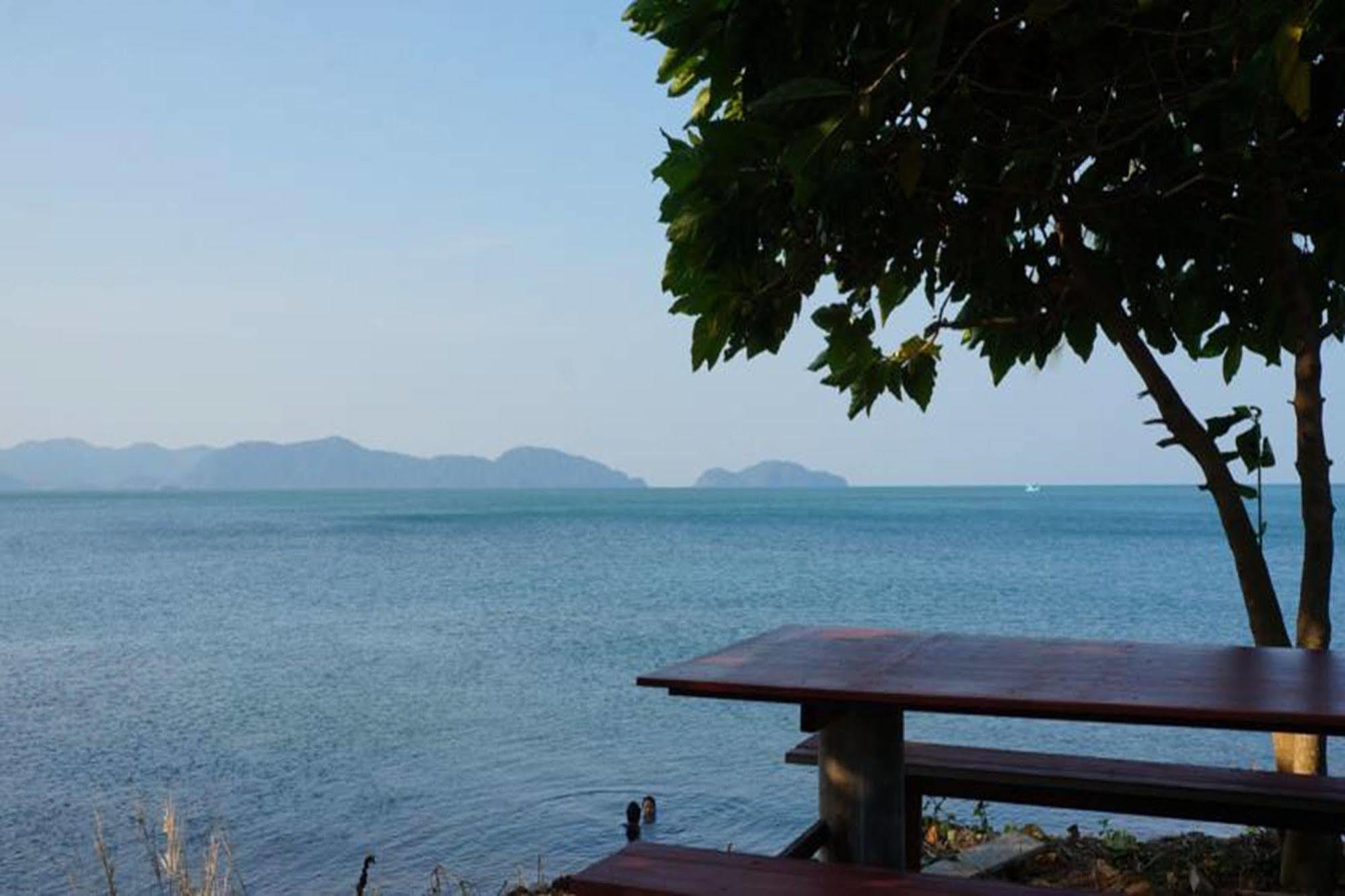 Lomtalay Resort Trat Laem Ngop Extérieur photo