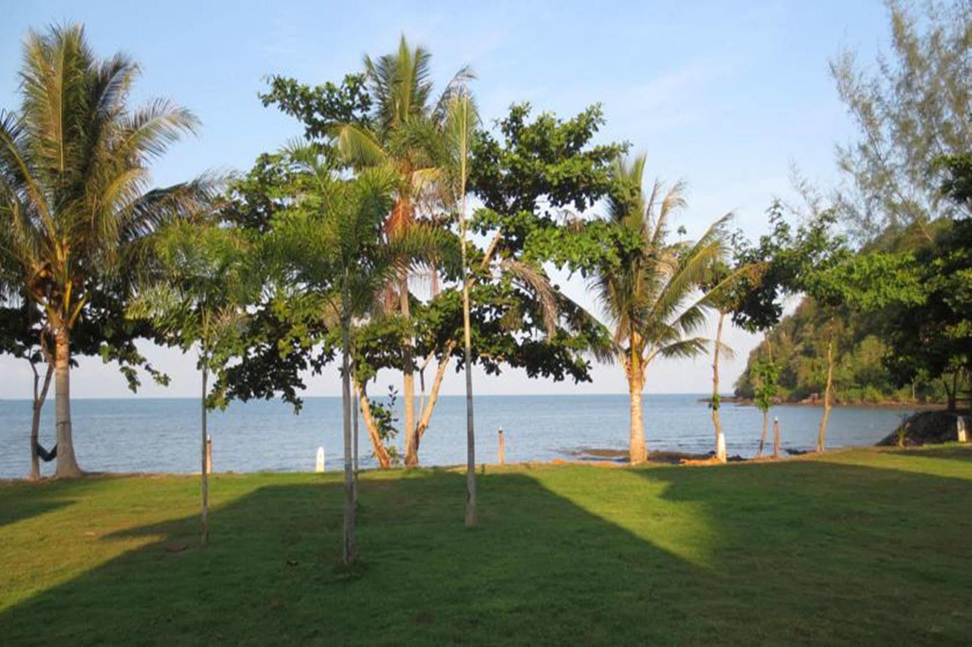 Lomtalay Resort Trat Laem Ngop Extérieur photo